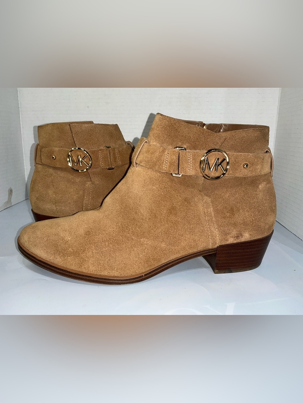 Michael Kors Chic Suede Ankle Booties Boho causal office wear 10M